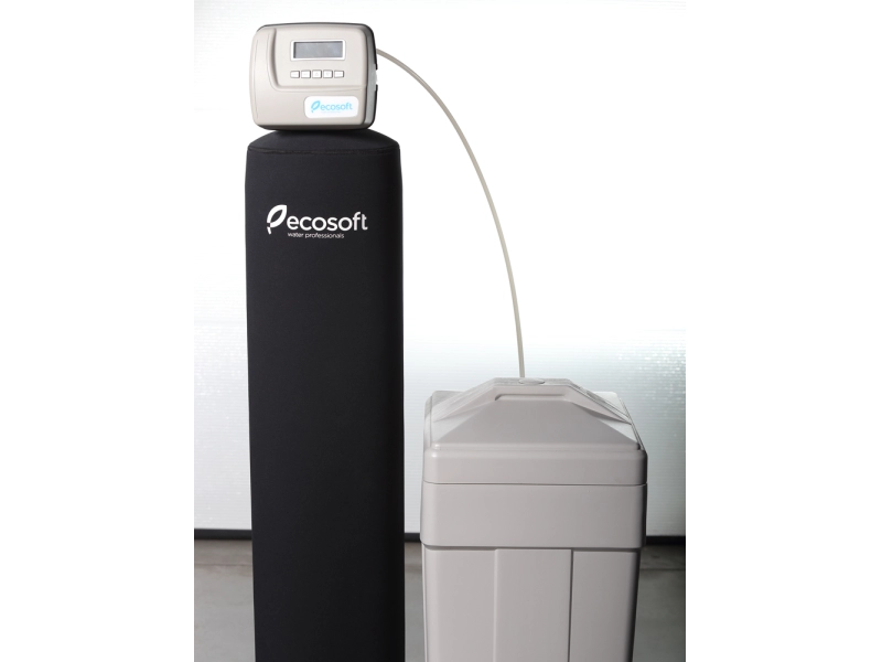 Компактный фильтр обезжелезивания и умягчения воды ECOSOFT FK1252CE