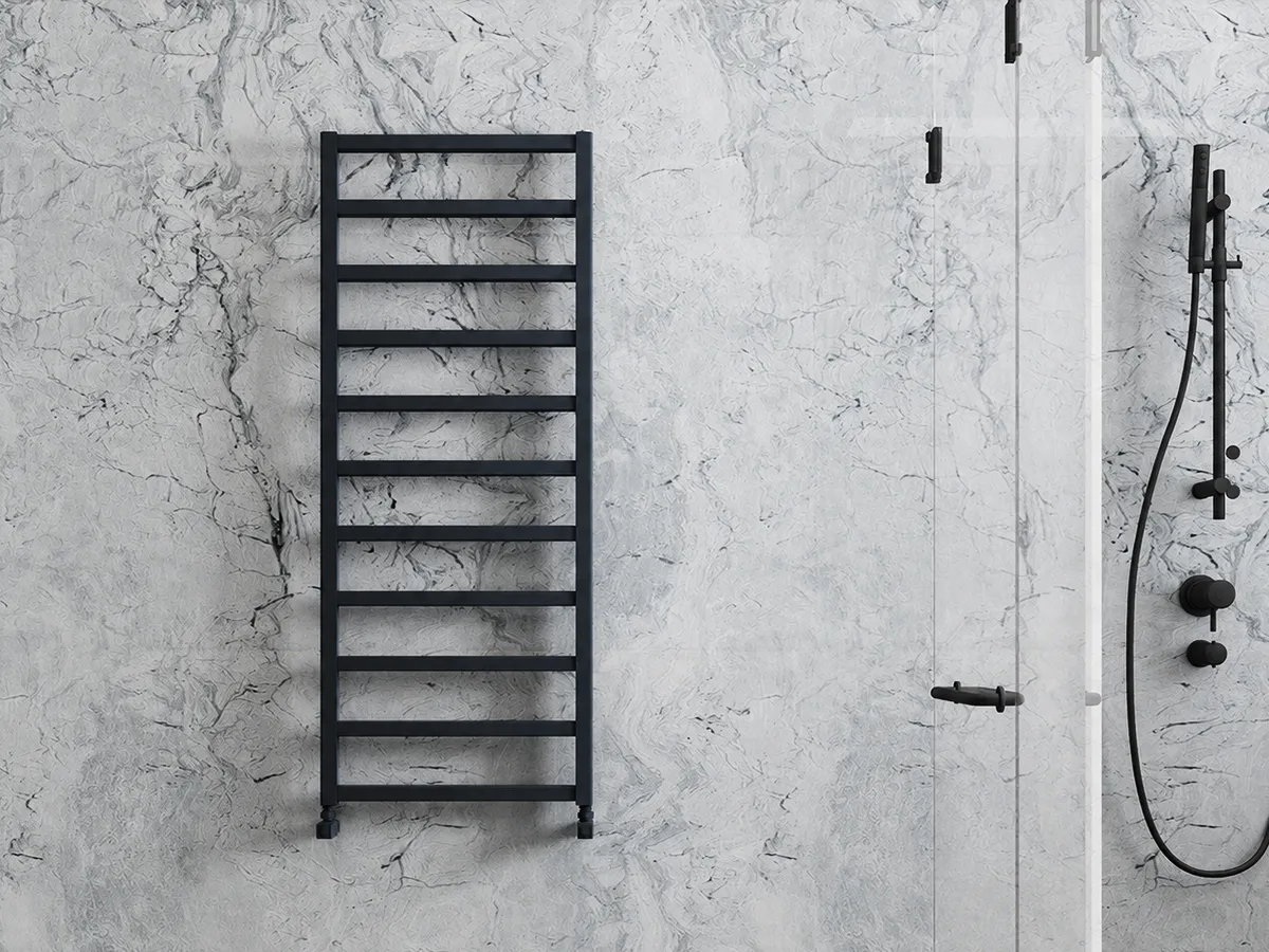 Uscător de prosoape de design CARISA, colecția BURTON, 1240x480 mm, NEGRU