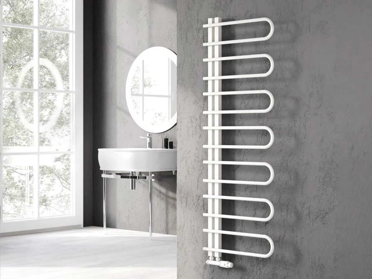 Uscător de prosoape de design LOJIMAX colecția CORTE 1600x500 mm, Alb
